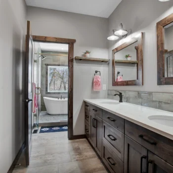Drop-Tine Ranch Bathroom
